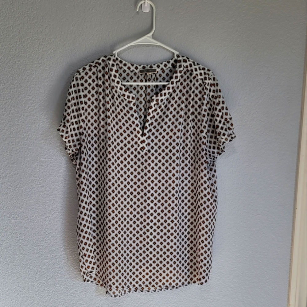 Short sleeve blouse